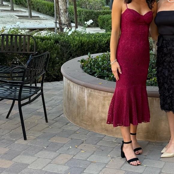 Lulu's Wine Lace Midi Dress - Picture 3 of 4